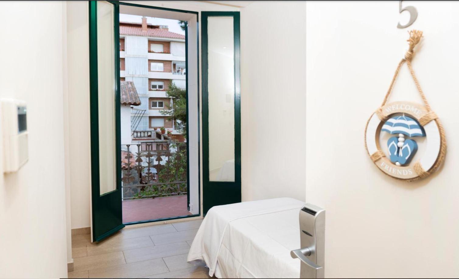 Hotel Kalima Beach Caldes D'Estrach Habitación foto